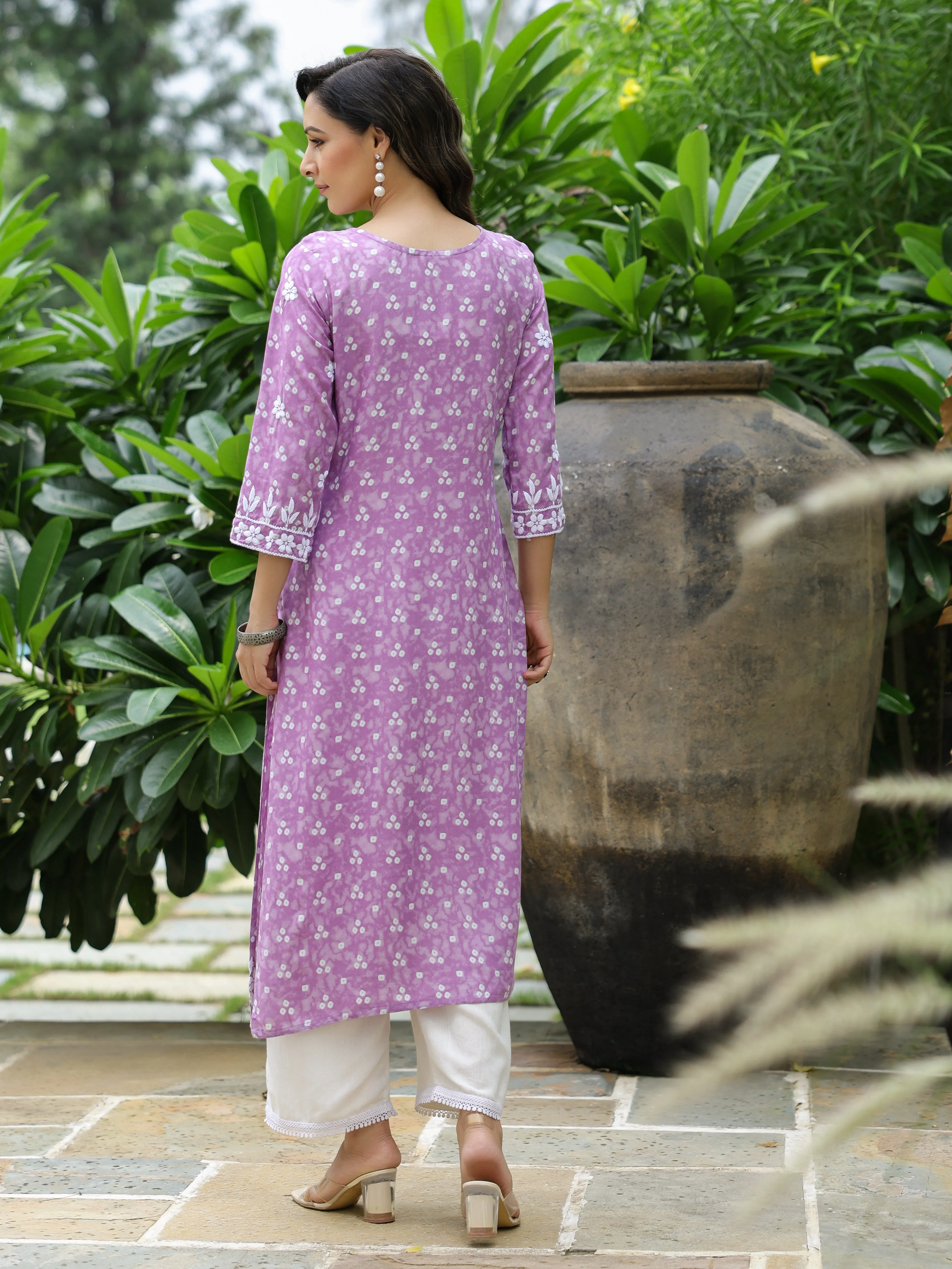 Bandhani Printed & Chikankari Embroidered Straight Fit Kurta - Lavender