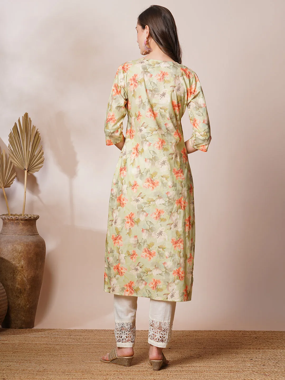 Chikankari Embroidered & English Floral Printed Straight Fit Kurta - Green