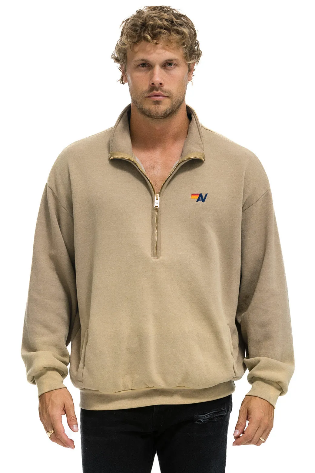 ESSENTIAL HALF ZIP RELAXED SWEATSHIRT - FADED TAN