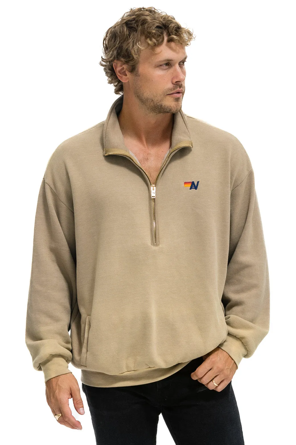 ESSENTIAL HALF ZIP RELAXED SWEATSHIRT - FADED TAN