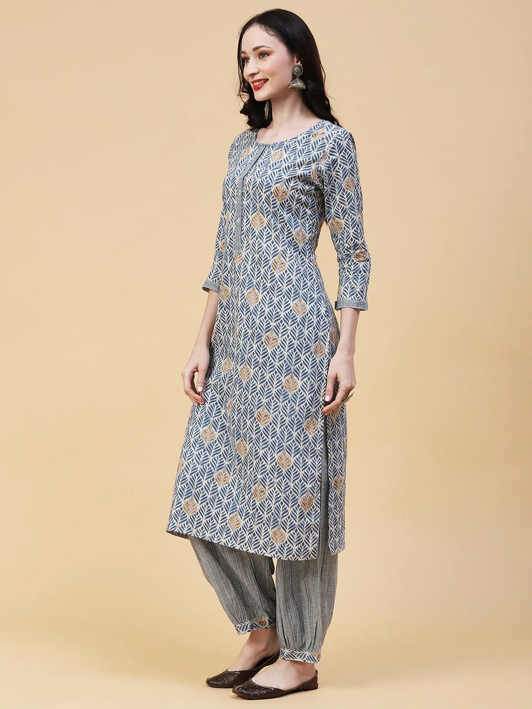 Ethnic Block Printed Mother-Of-Pearl Buttoned Kurta With Checked Pants - Blue & White