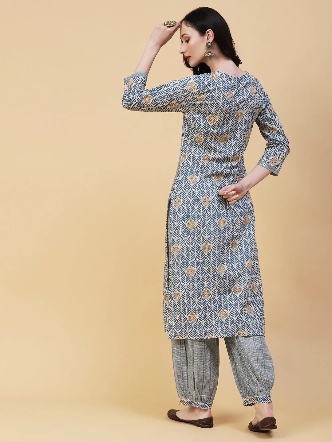 Ethnic Block Printed Mother-Of-Pearl Buttoned Kurta With Checked Pants - Blue & White