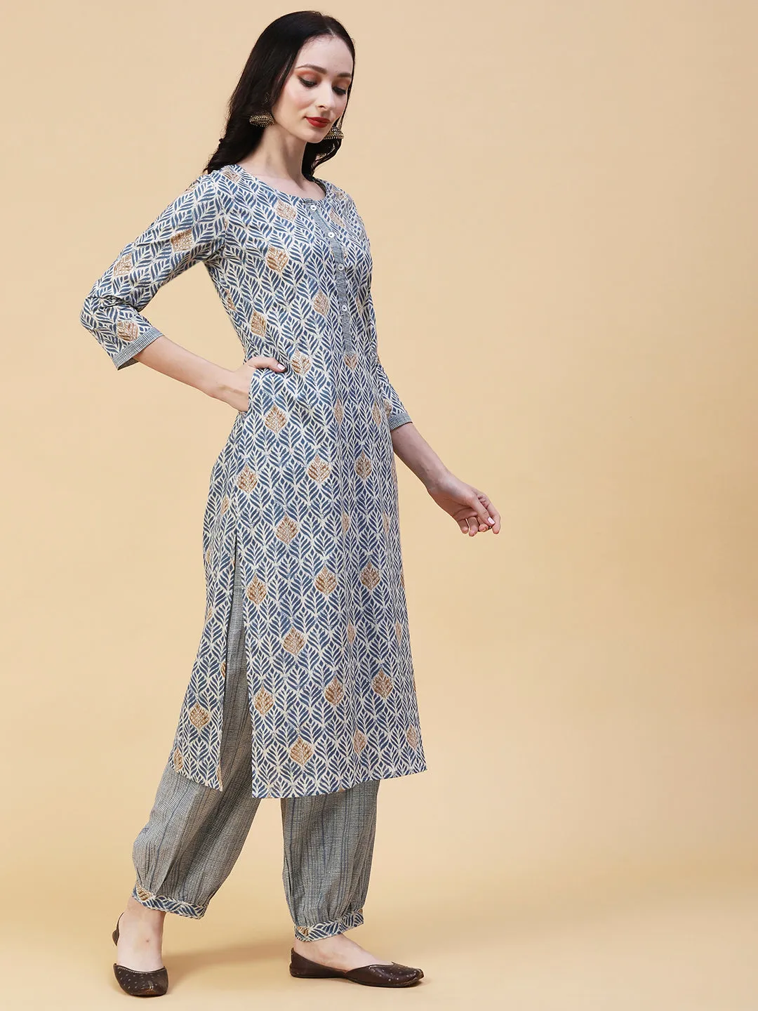 Ethnic Block Printed Mother-Of-Pearl Buttoned Kurta With Checked Pants - Blue & White