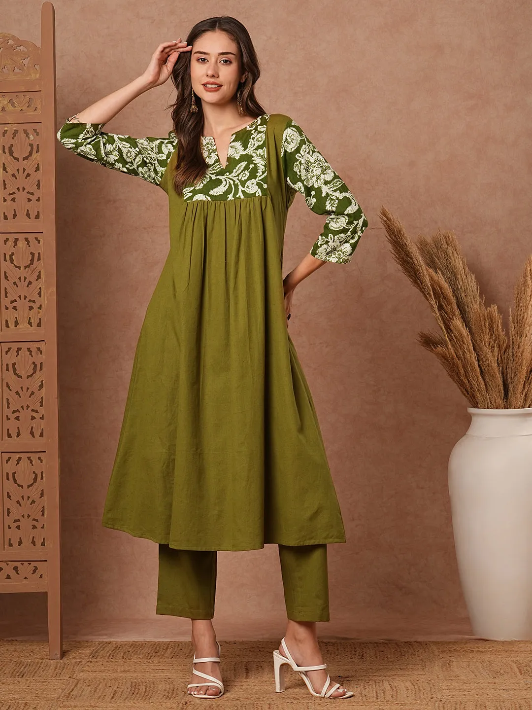 Ethnic Floral Printed Solid A-Line Kurta with Pant - Olive Green