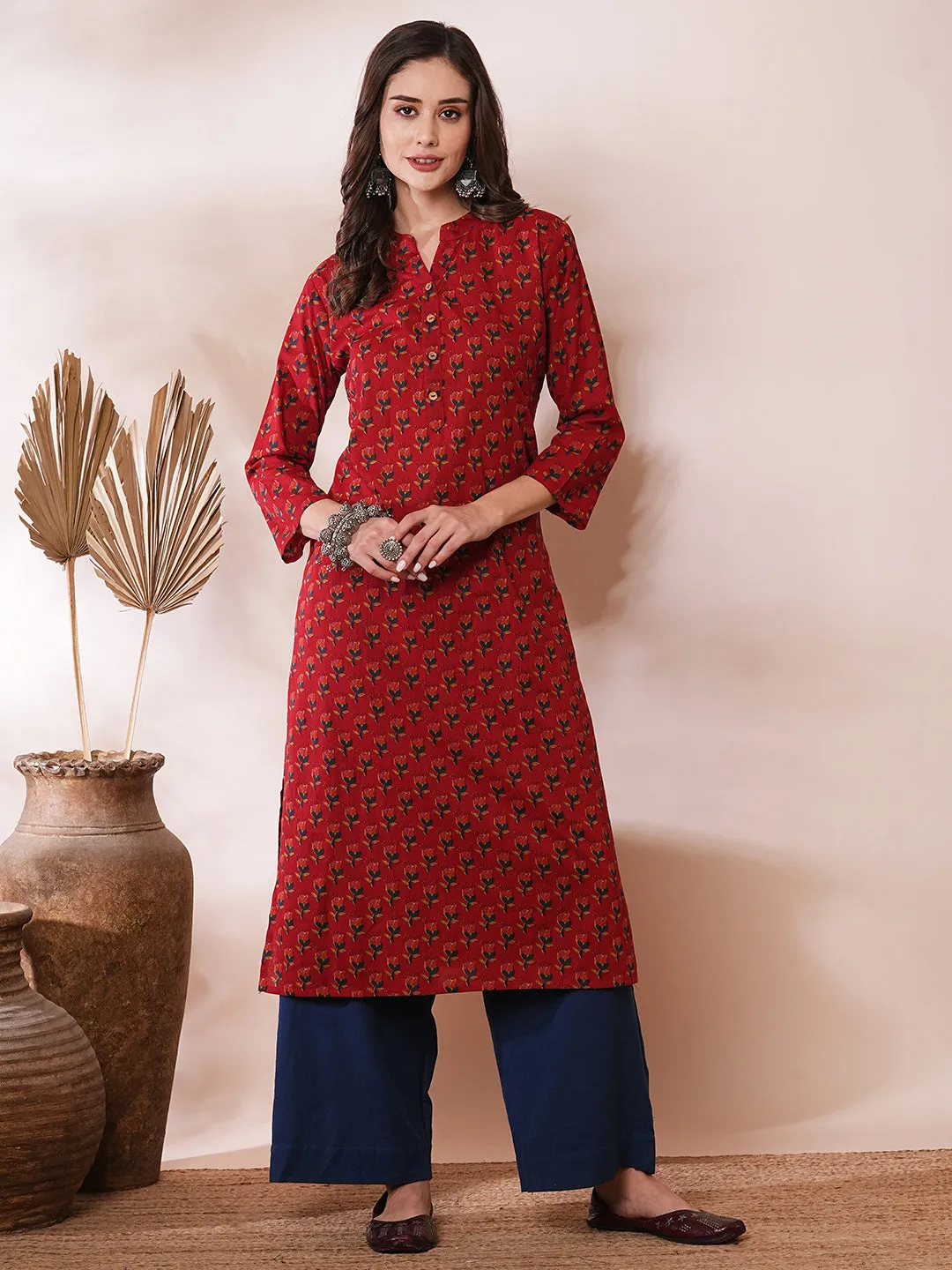 Ethnic Floral Printed Straight Fit Kurta - Red