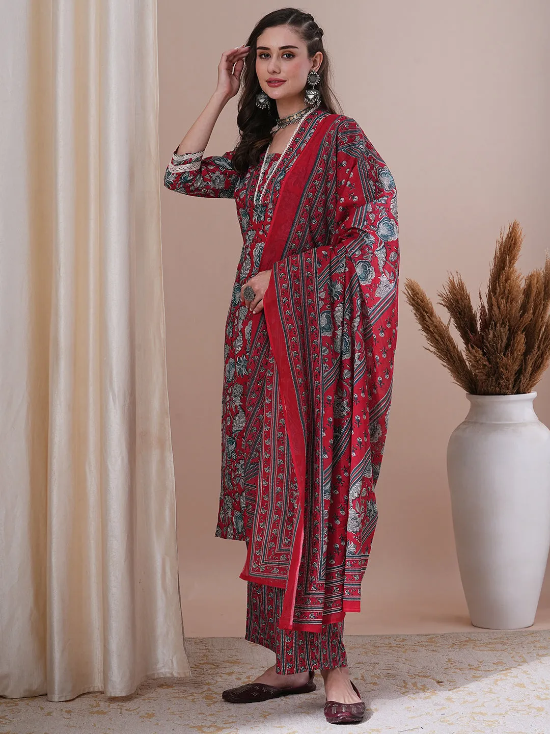 Ethnic Floral Printed Straight Fit Kurta with Pant & Dupatta - Red